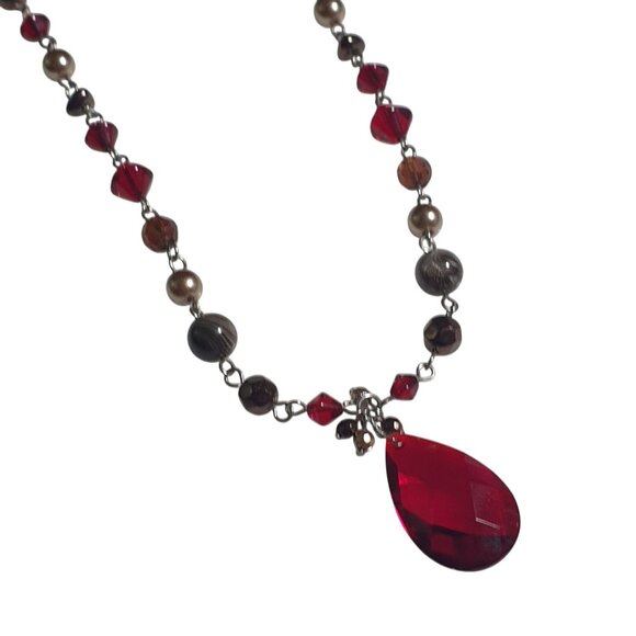 Vintage Crystal Necklace Red Glass Bead Teardrop Pendant Lightweight Jewelry - Picture 2 of 5